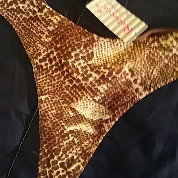 Bundle of intimates - Picture 2 of 6